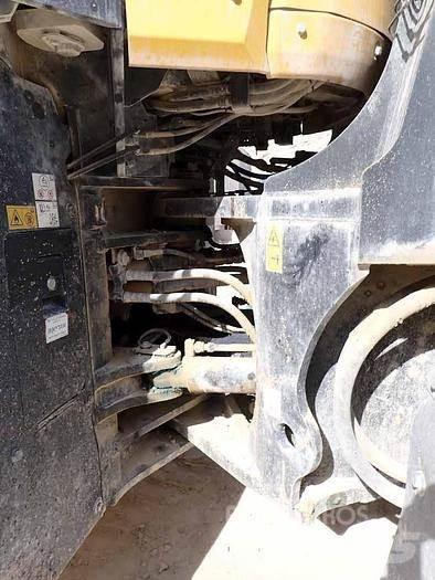 Komatsu WA475 Radlader