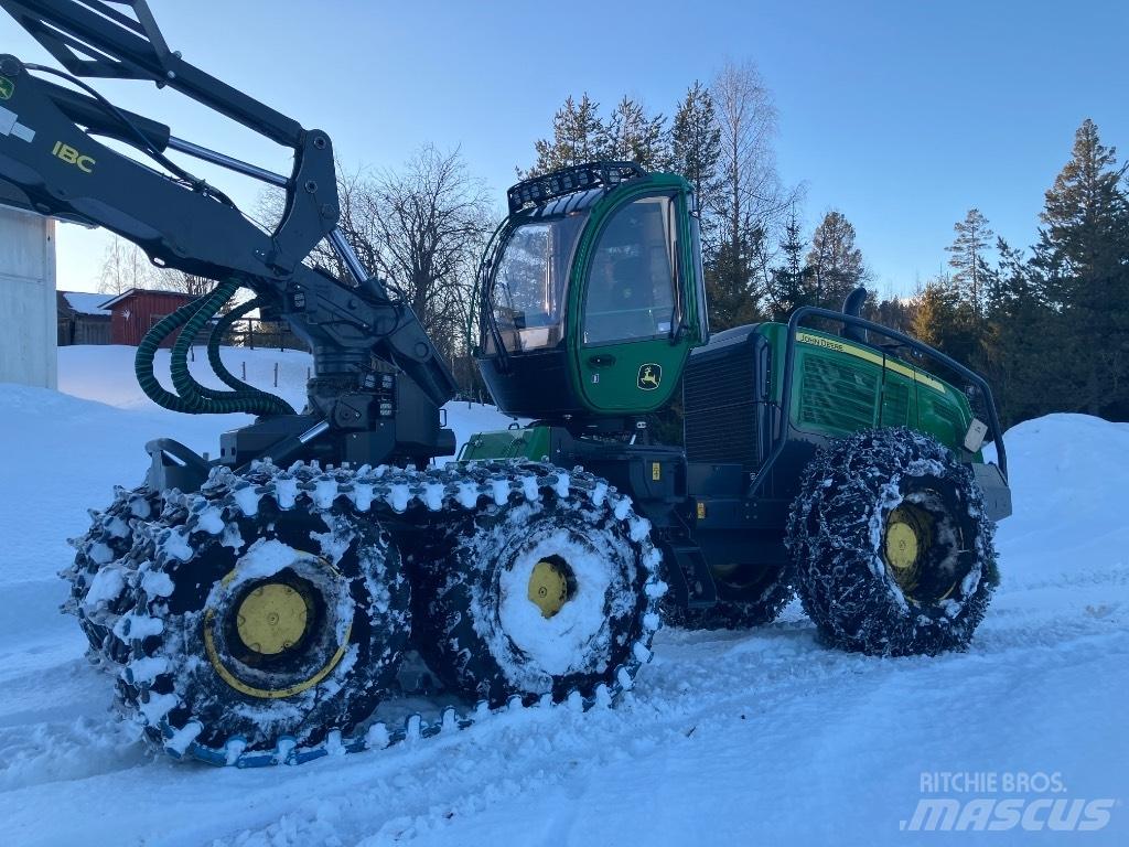 John Deere 1470G Harvester
