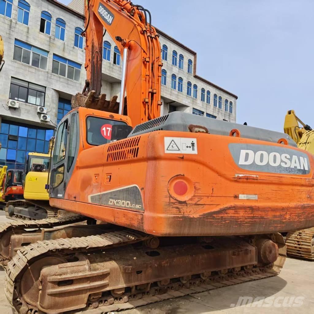 Doosan DX 300 LC Raupenbagger