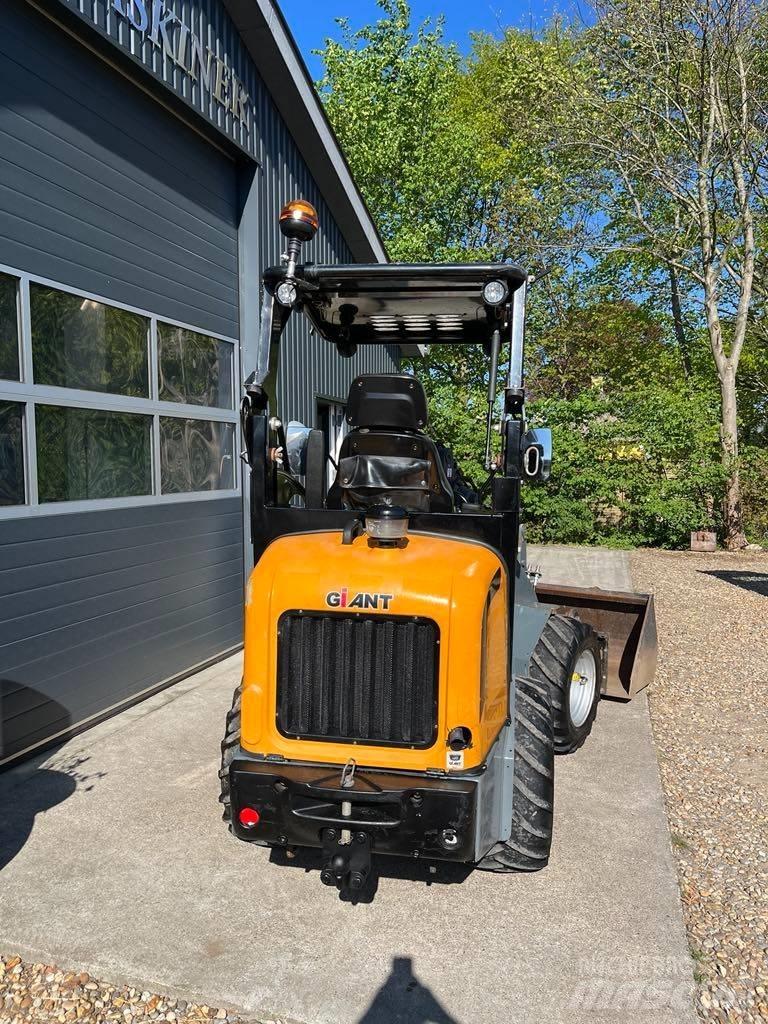 GiANT 337T Minilader