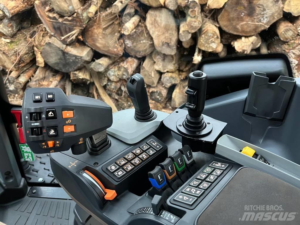 Valtra T 255 Versu Traktoren