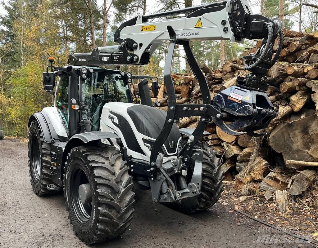 Valtra T 255 Versu Traktoren