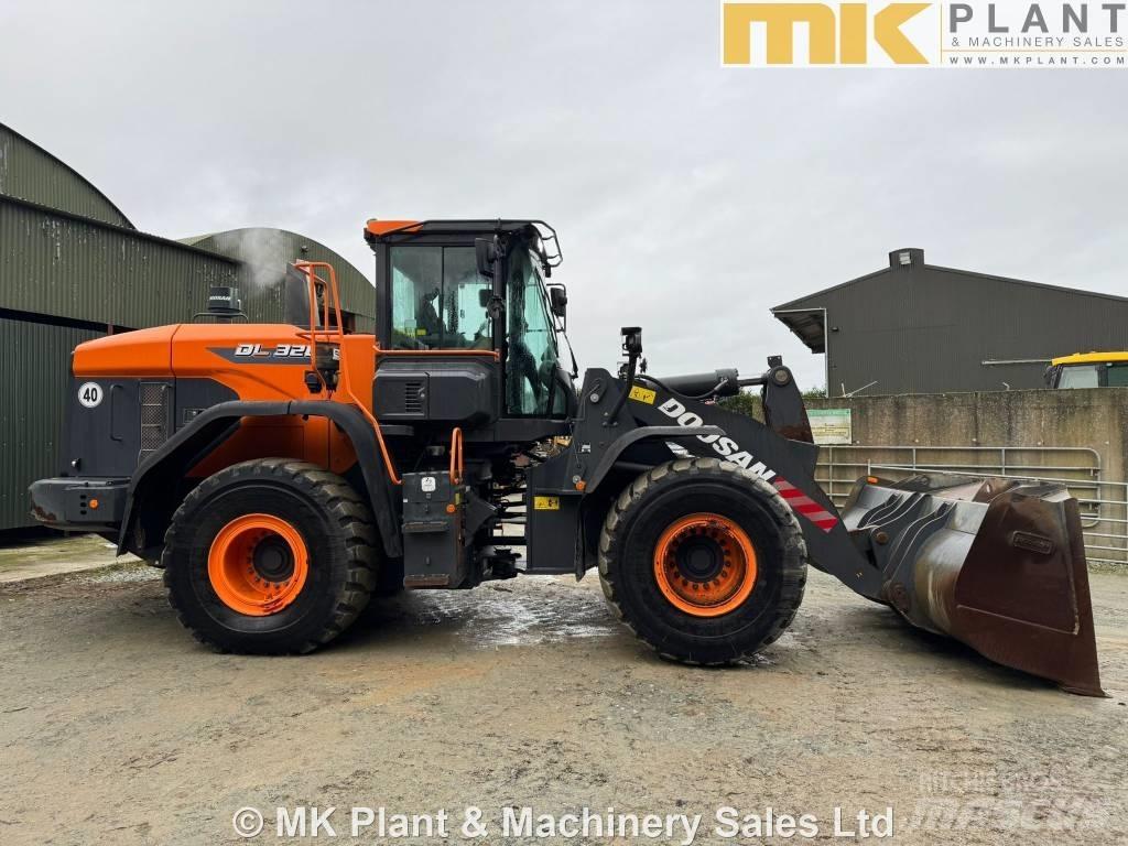 Doosan DL 320-7 Radlader