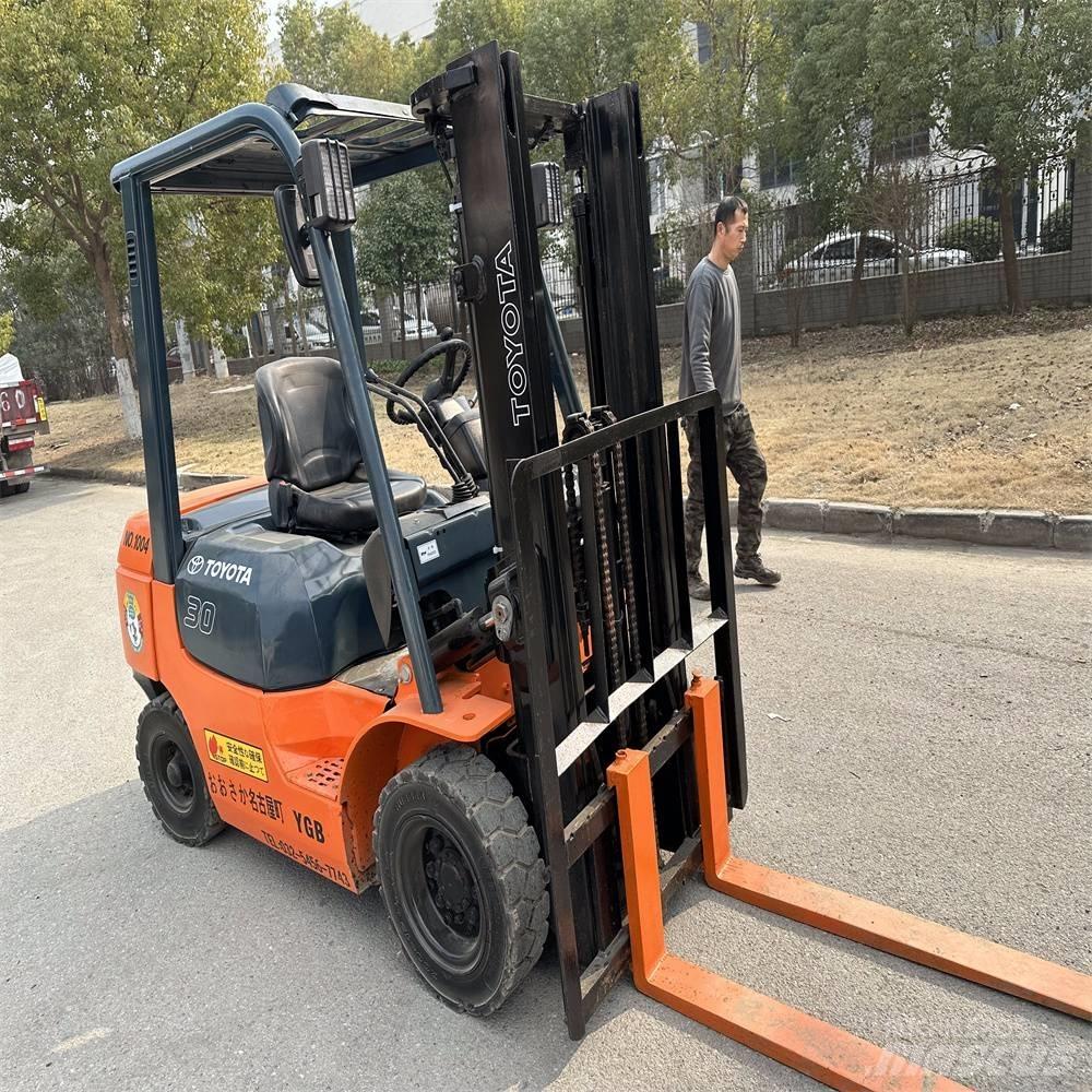Toyota 02-7 FD F 30 Diesel heftrucks
