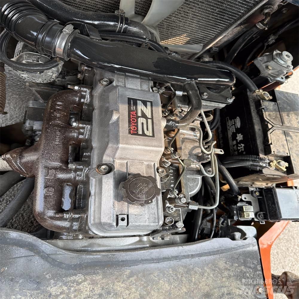 Toyota 02-7 FD F 30 Diesel heftrucks