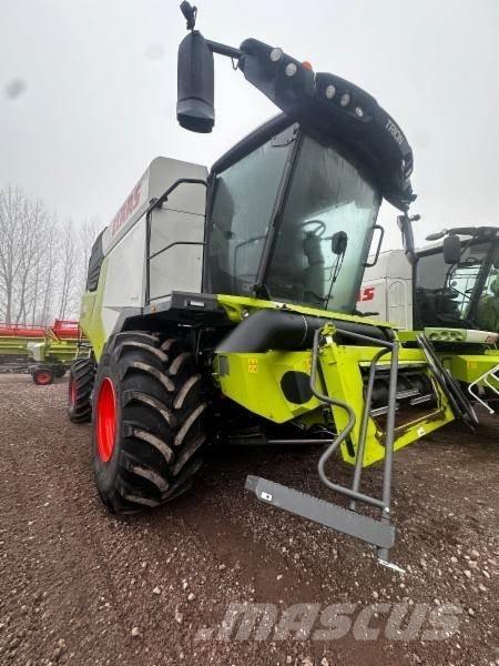 CLAAS TRION 750 Mähdrescher