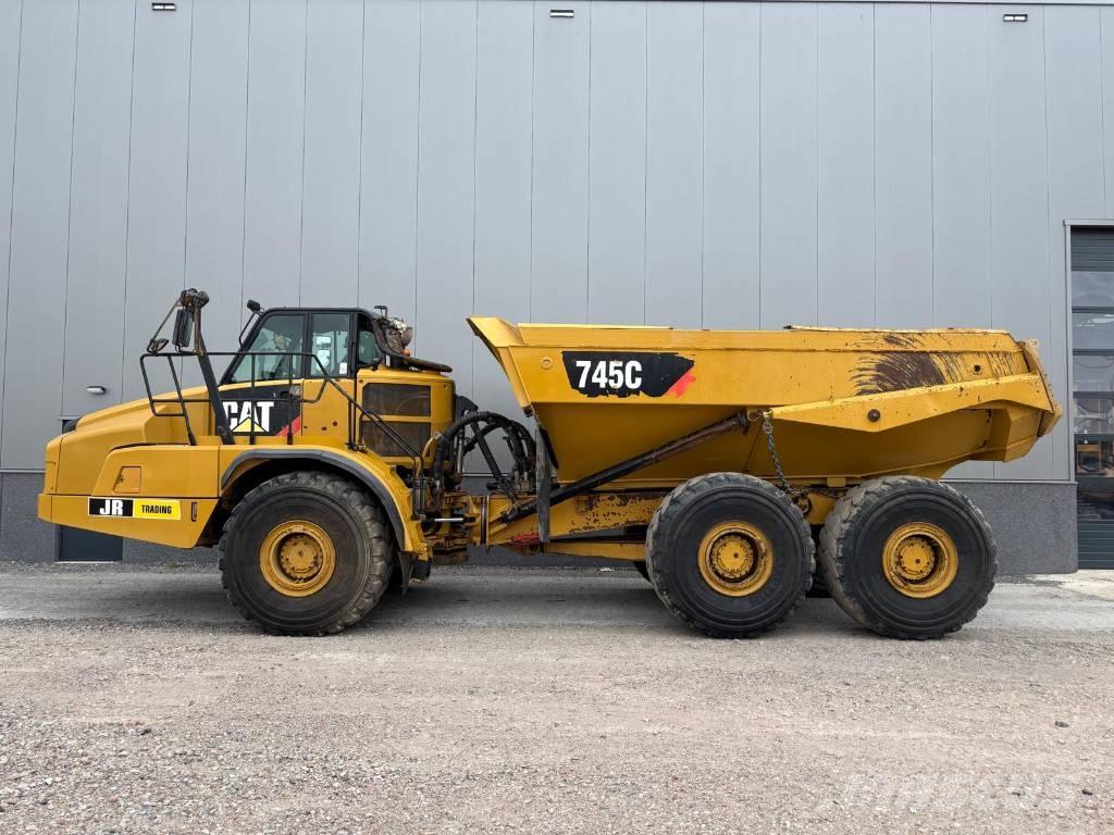 CAT 745 C Dumper - Knickgelenk