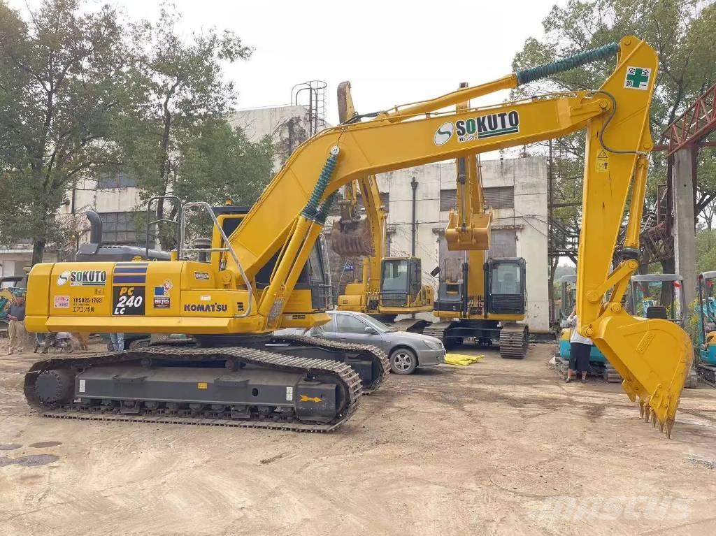 Komatsu PC240-8 Raupenbagger