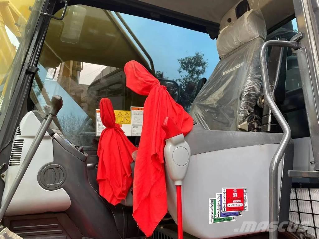 Komatsu PC240-8 Raupenbagger