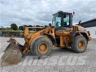 CASE 721 D Radlader