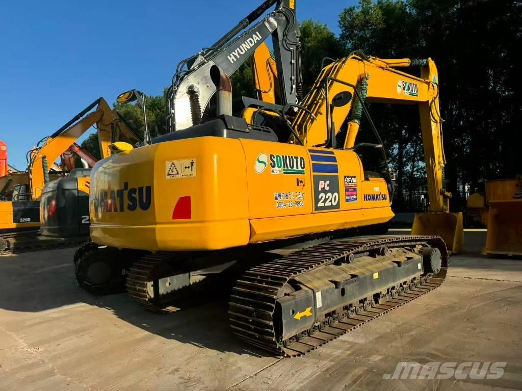 Komatsu PC 220-8 Midibagger  7t - 12t