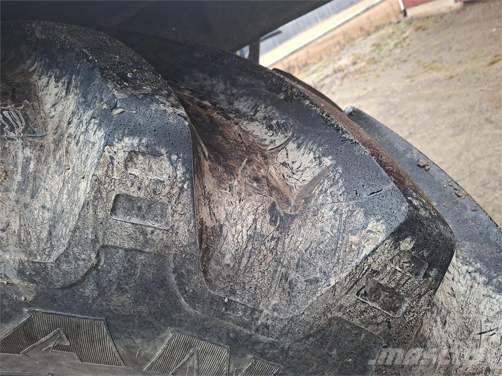 Valtra T154 Versu Traktoren