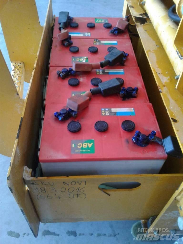 Haulotte Compact 12 Scheren-Arbeitsbühnen