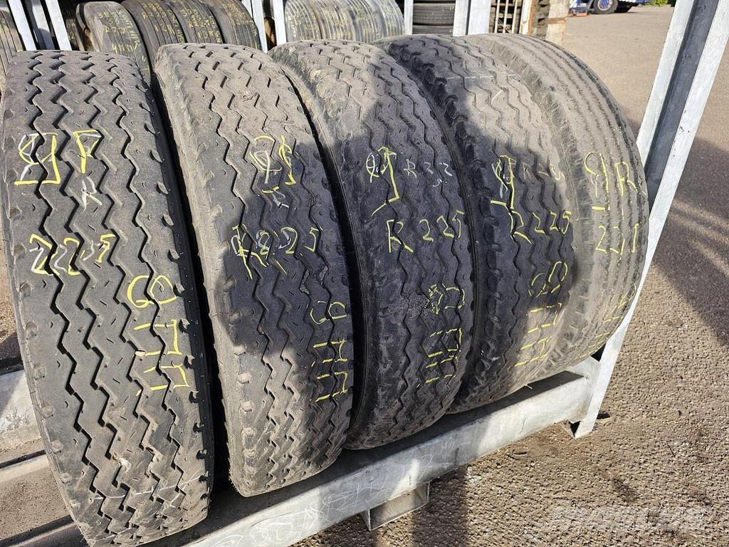 Uniroyal ENERGY Curtainsideranhänger