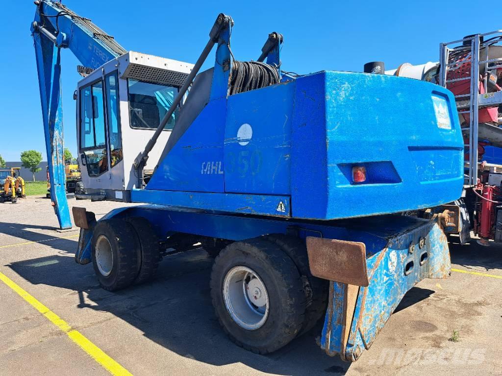 Fuchs MHL 350 Materialumschlag