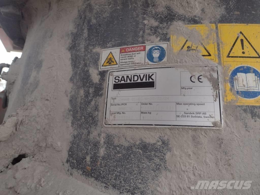 Sandvik UH 450 E Mobile Brecher