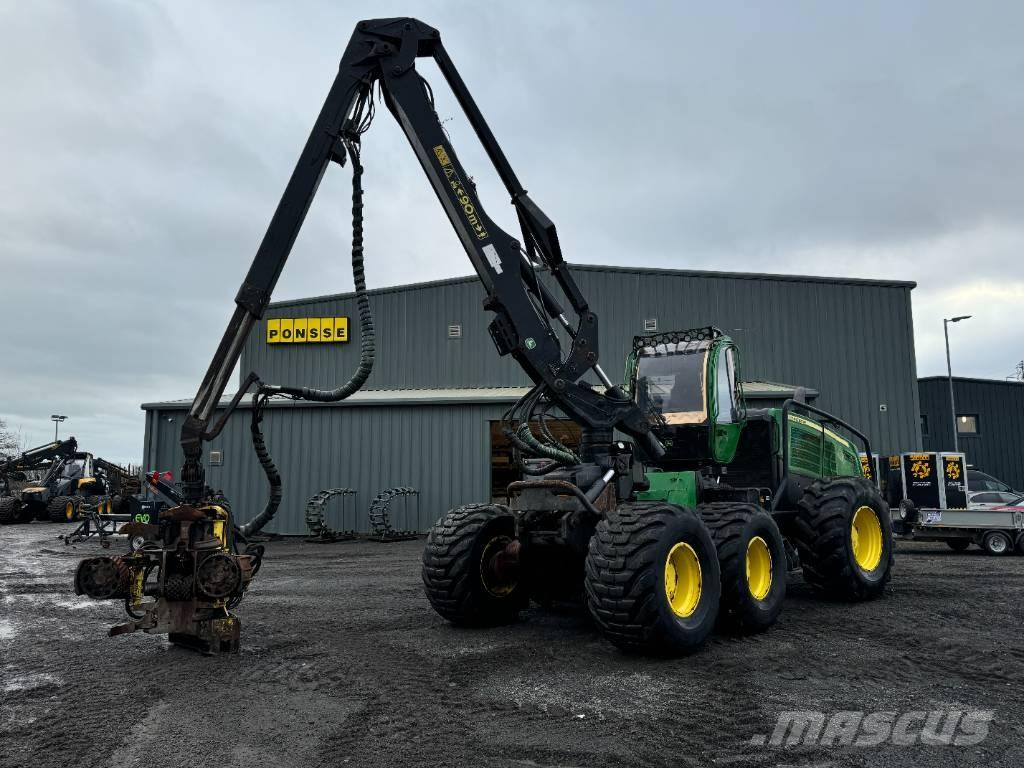 John Deere 1470 G Harvester
