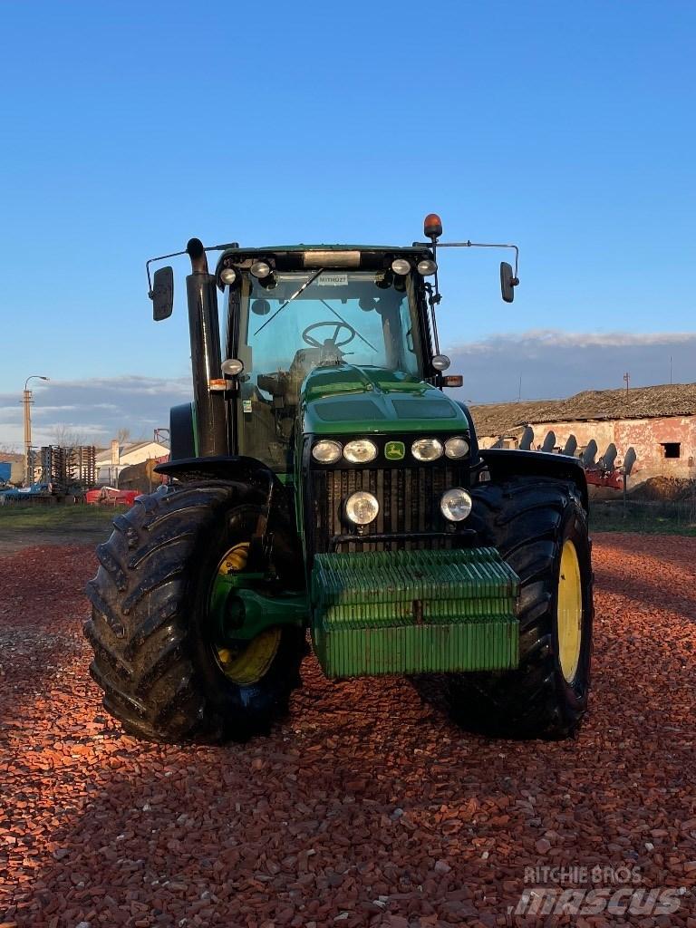 John Deere 8230 Traktoren