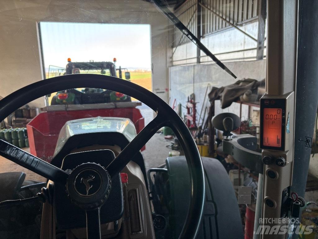 John Deere 8230 Traktoren