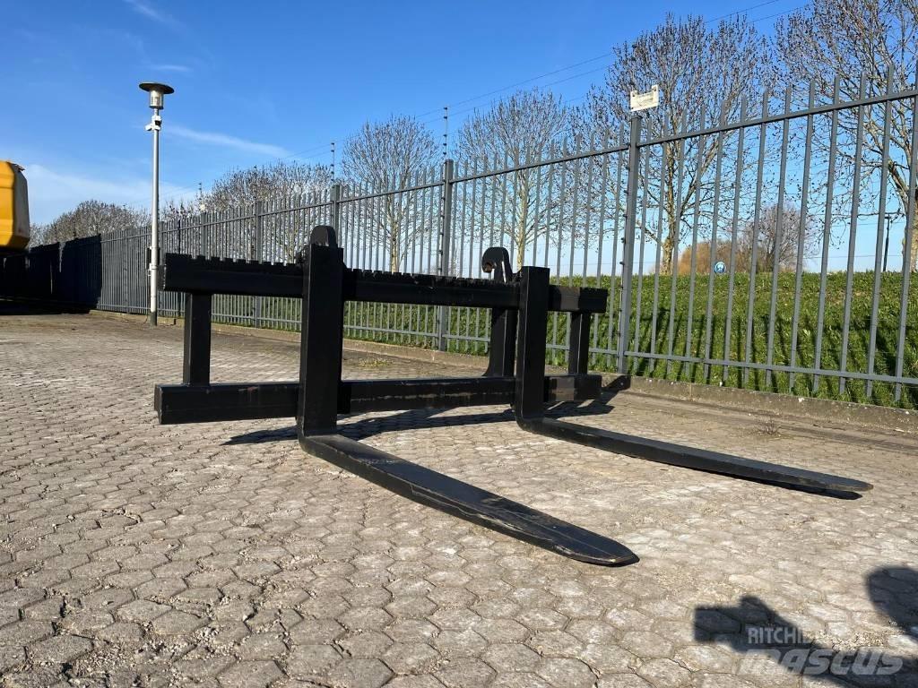 Volvo L90H Forks NEW Gabeln