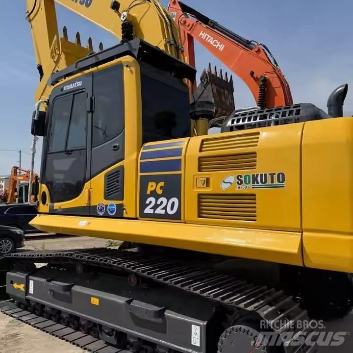Komatsu PC220-8 Raupenbagger