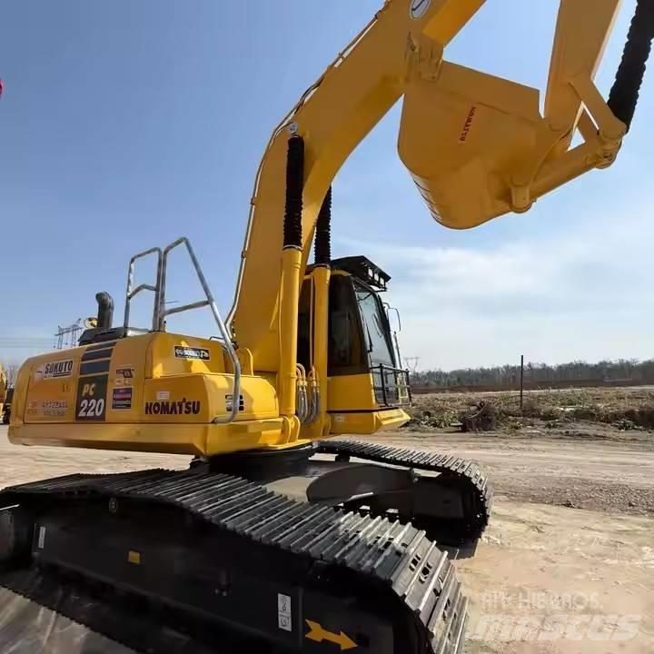 Komatsu PC220-8 Raupenbagger