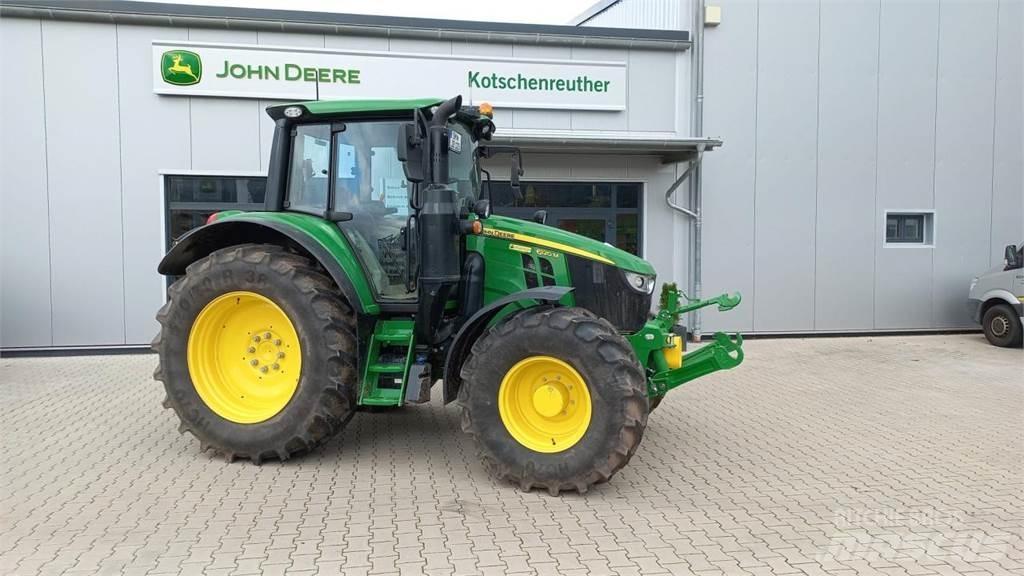 John Deere 6120M Traktoren