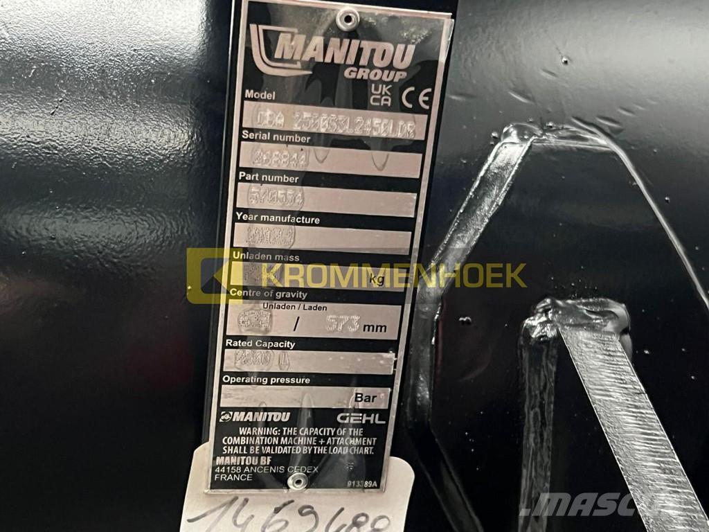 Manitou CBA 2500 Schaufeln