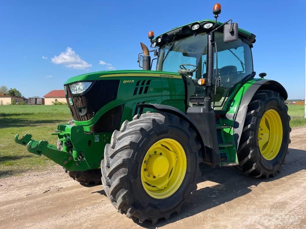 John Deere 6140 R Traktoren