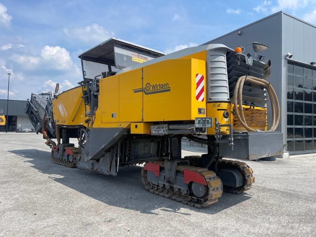 Wirtgen W250i Asphaltfräsen