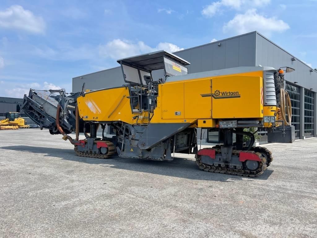 Wirtgen W250i Asphaltfräsen