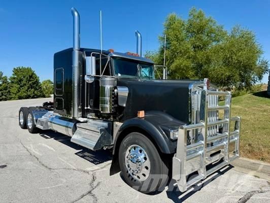 Kenworth W 900 Sattelzugmaschinen