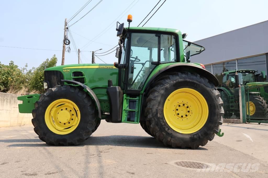John Deere 6830 Traktoren