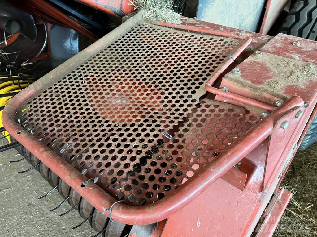 Hesston 4600 Quaderpressen