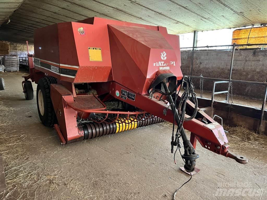 Hesston 4600 Quaderpressen