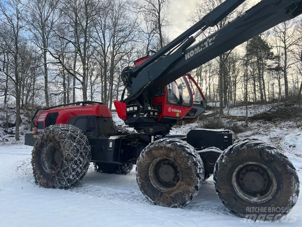 Komatsu 951 Harvester