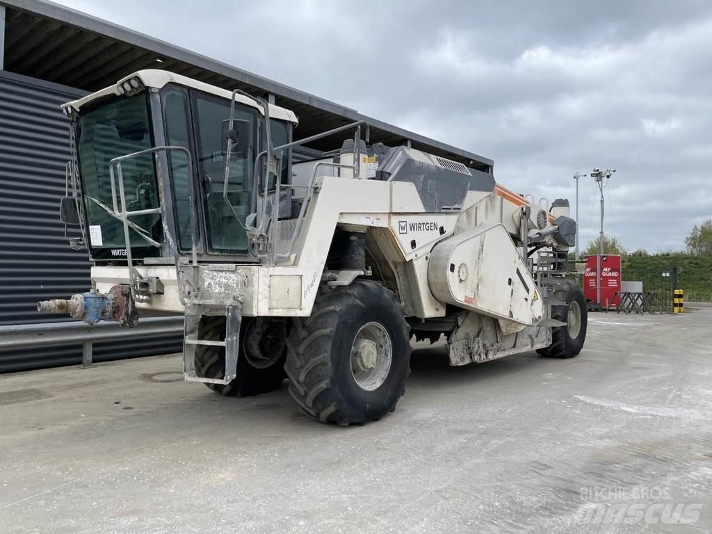 Wirtgen WR 200 XLI Asphalt-Recycler