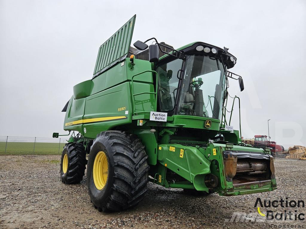 John Deere S 690 i Mähdrescher