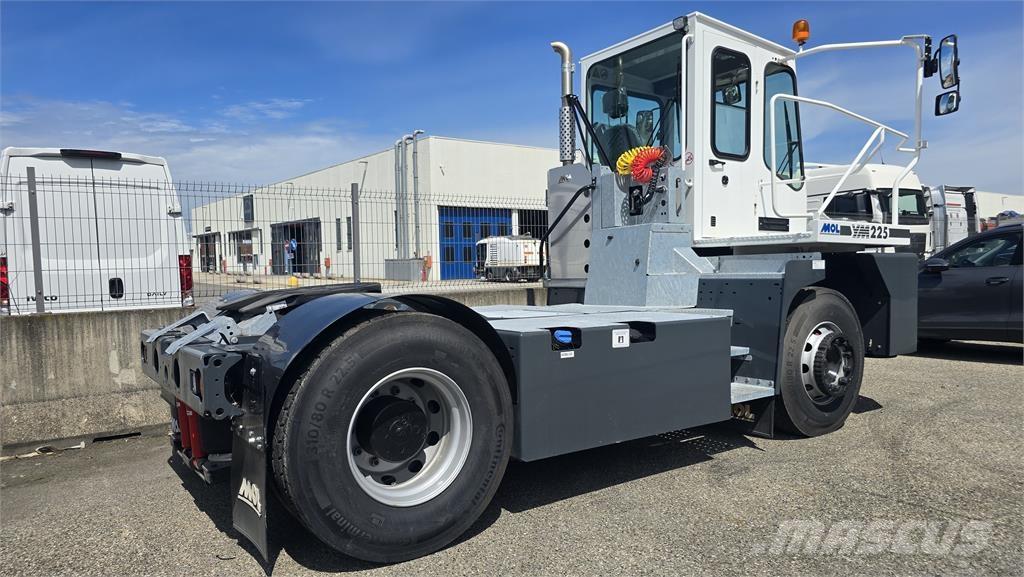 MOL YM225 Terminalzugmaschinen