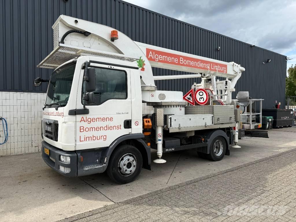 Palfinger P 300 KS LKW-Arbeitsbühnen