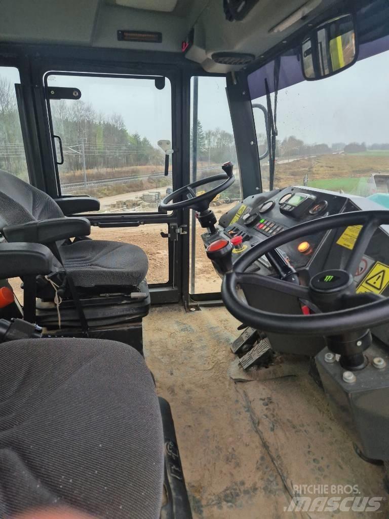 Ammann ART 240 Gummiradwalzen