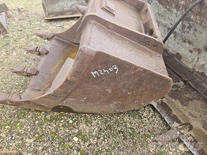 Mecalac 12MXT Schaufeln