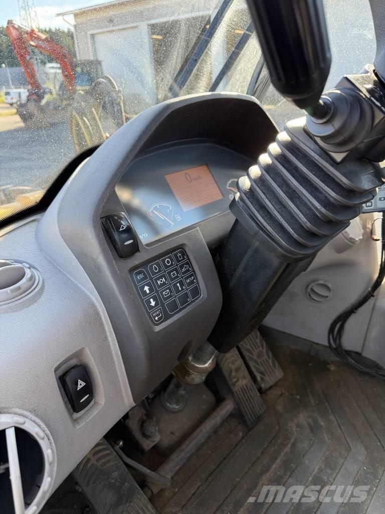 Volvo L 45 TP/S Raupenbagger
