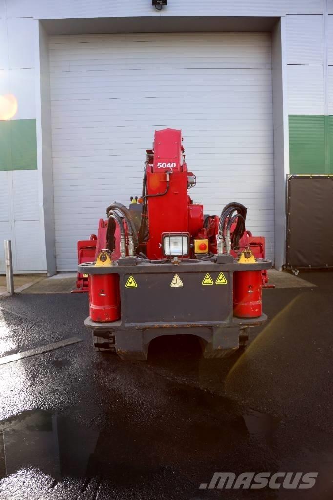 Unic URW-506 Minikrane