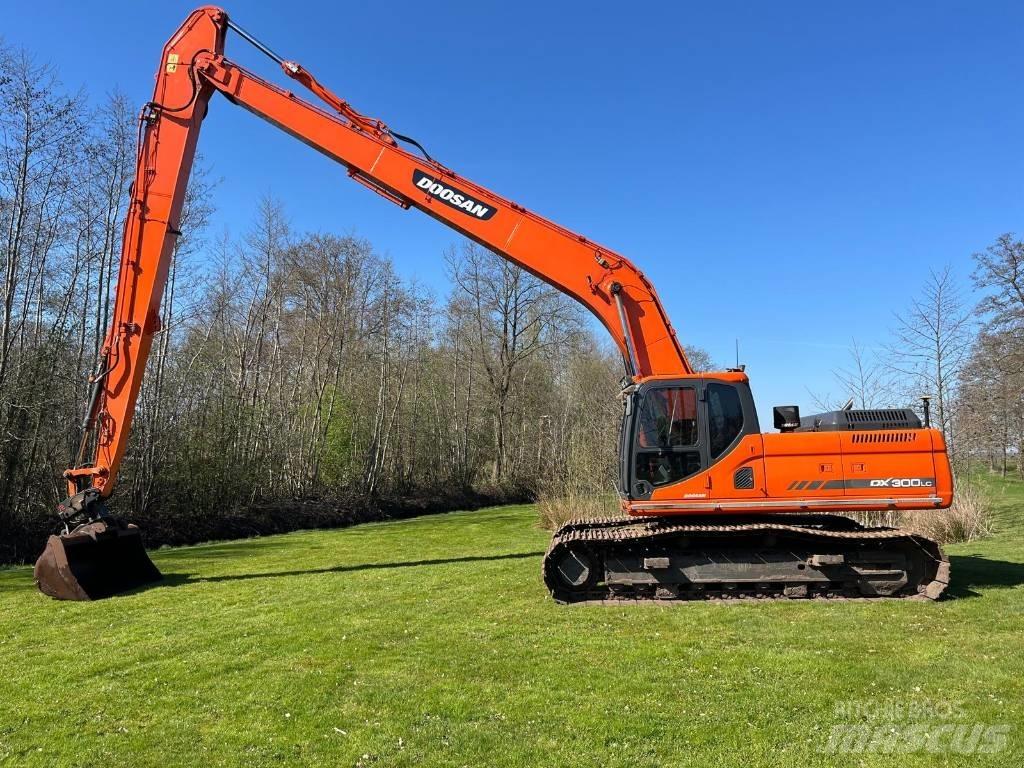 Doosan DX 300 Raupenbagger