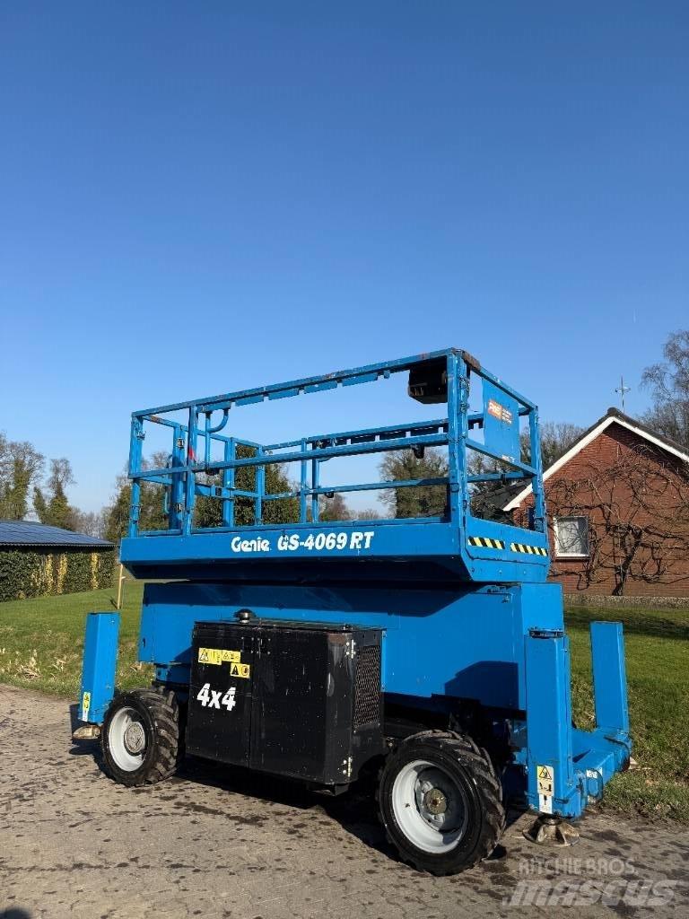 Genie GS 4069 RT Scheren-Arbeitsbühnen
