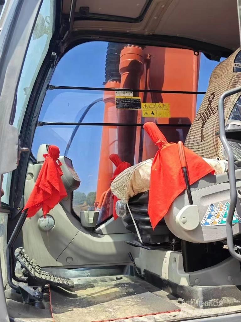 Hitachi ZX200 Raupenbagger