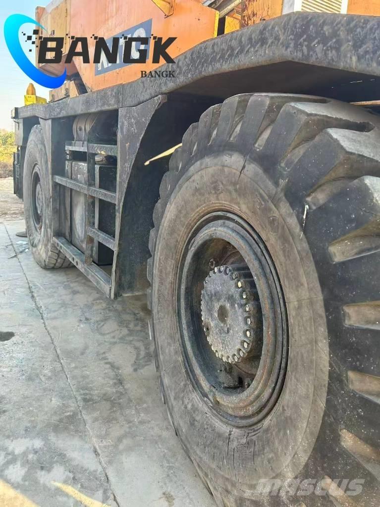 Kato KR 25 H Ruwterrein kranen