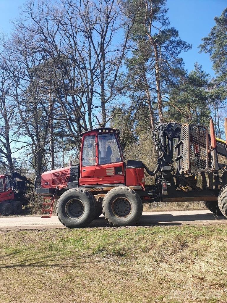 Komatsu 895 Forwarder
