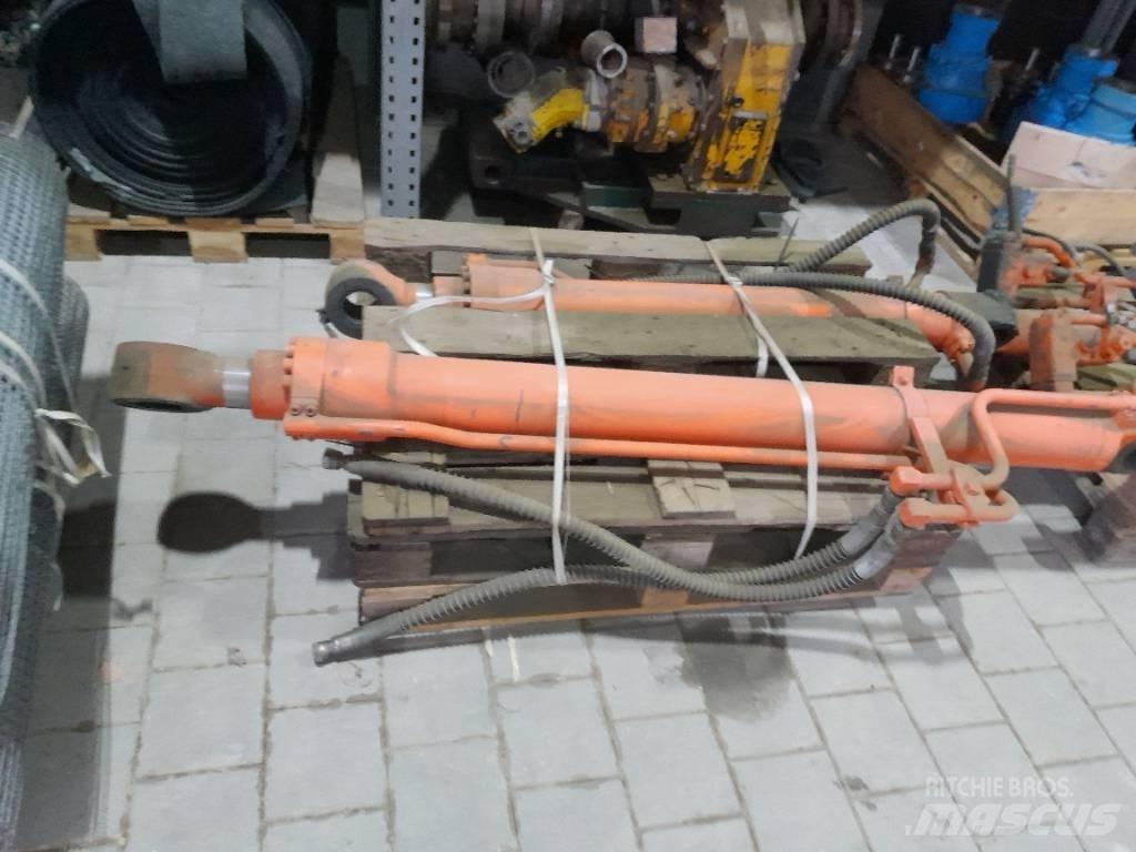 Hitachi ZX 210 Raupenbagger